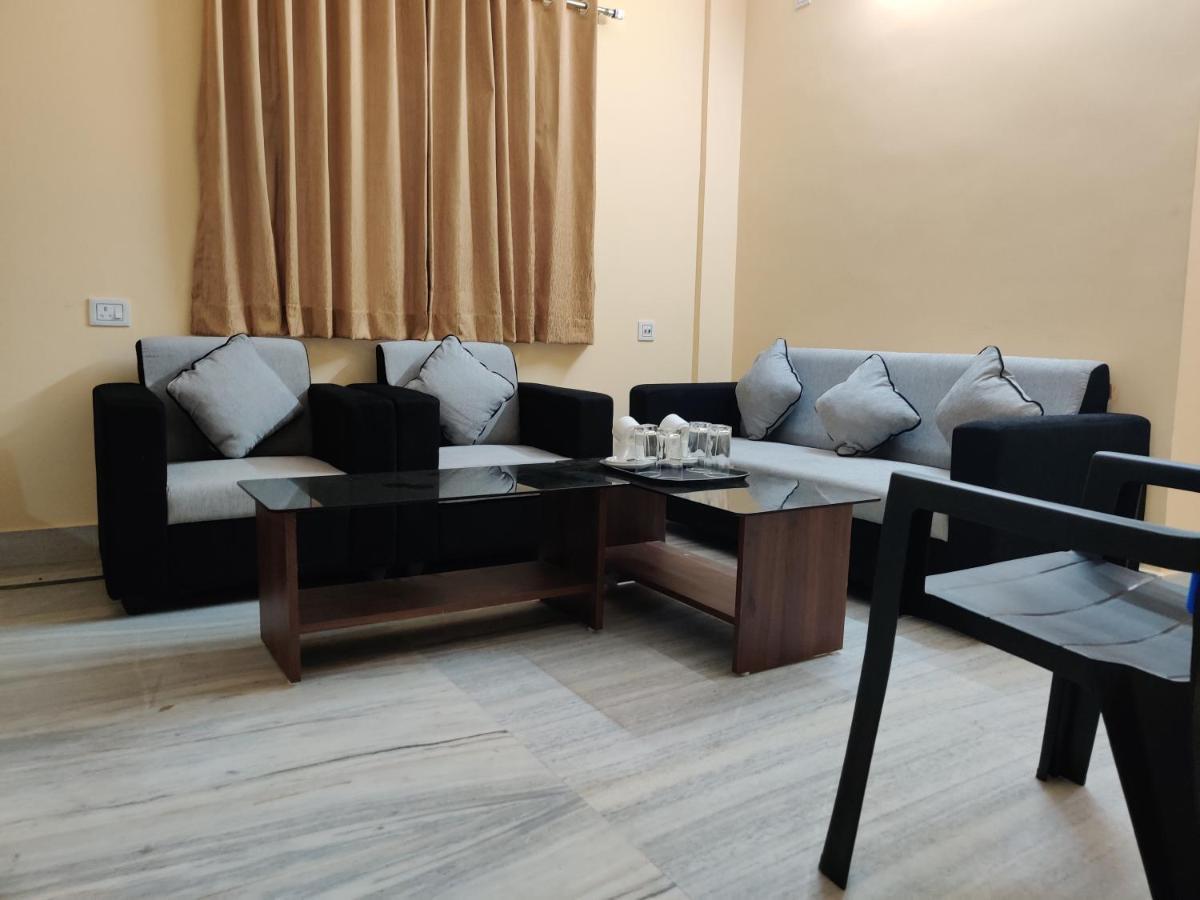 Sanjiva Suites Колката Екстериор снимка
