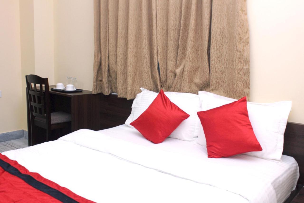 Sanjiva Suites Колката Екстериор снимка