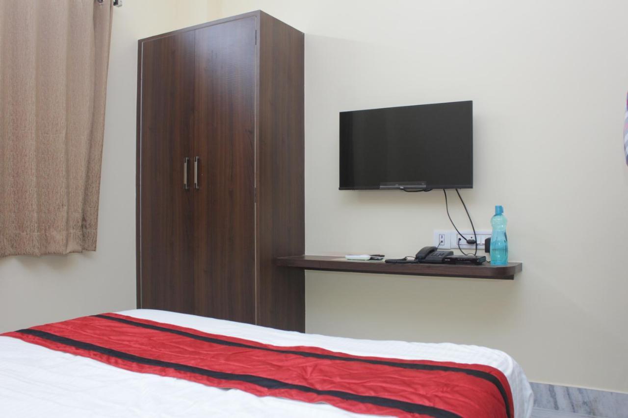 Sanjiva Suites Колката Екстериор снимка