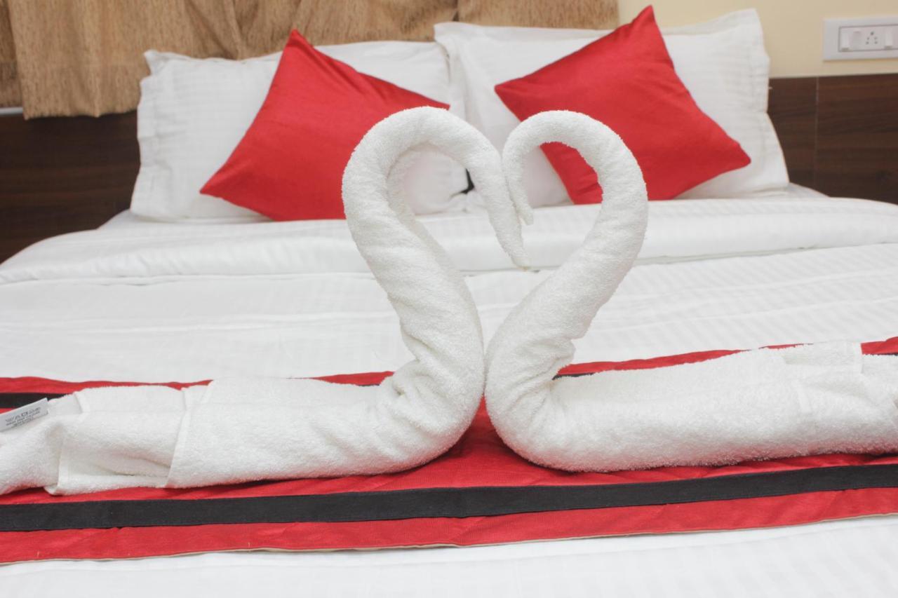 Sanjiva Suites Колката Екстериор снимка