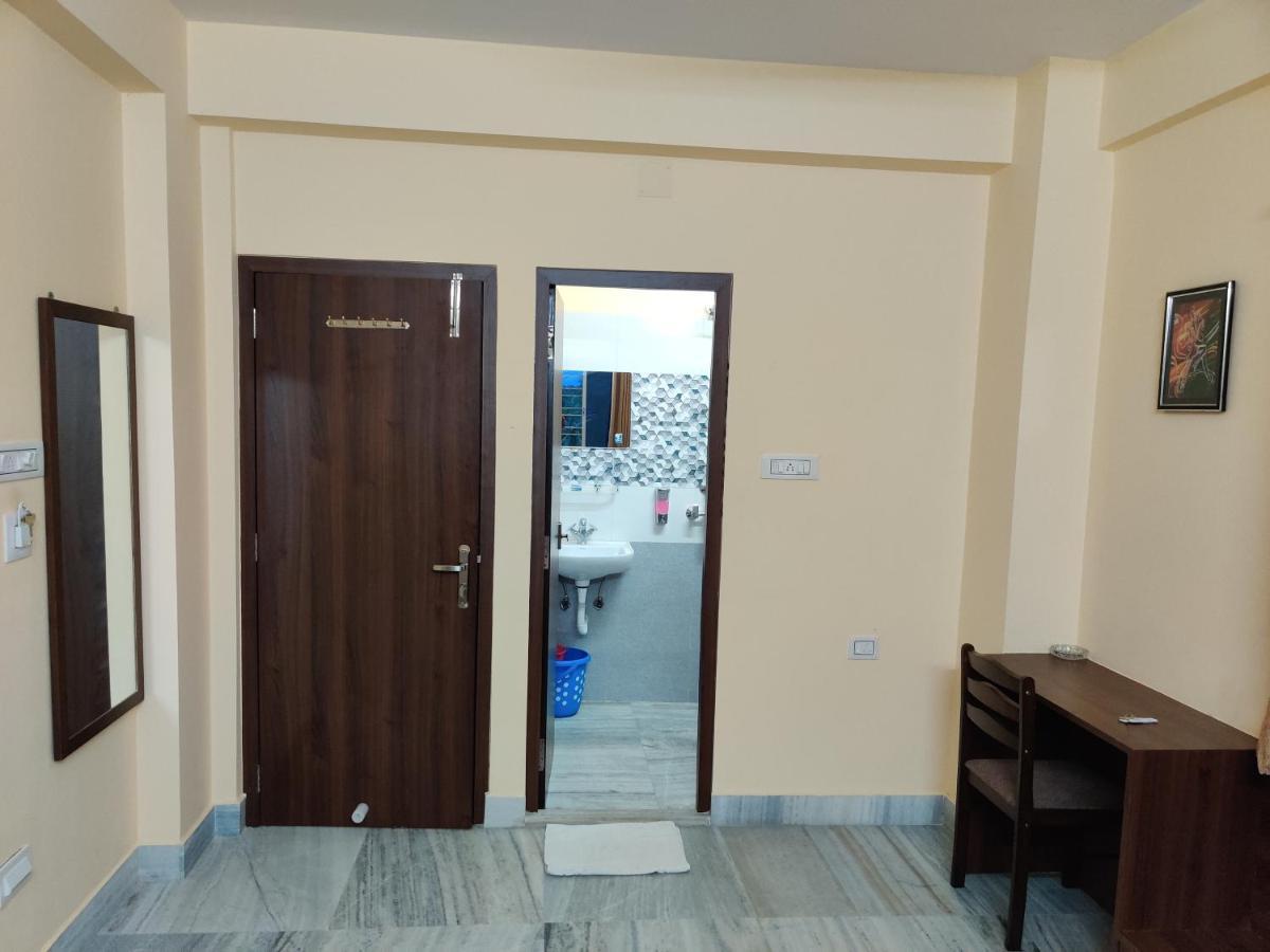 Sanjiva Suites Колката Екстериор снимка