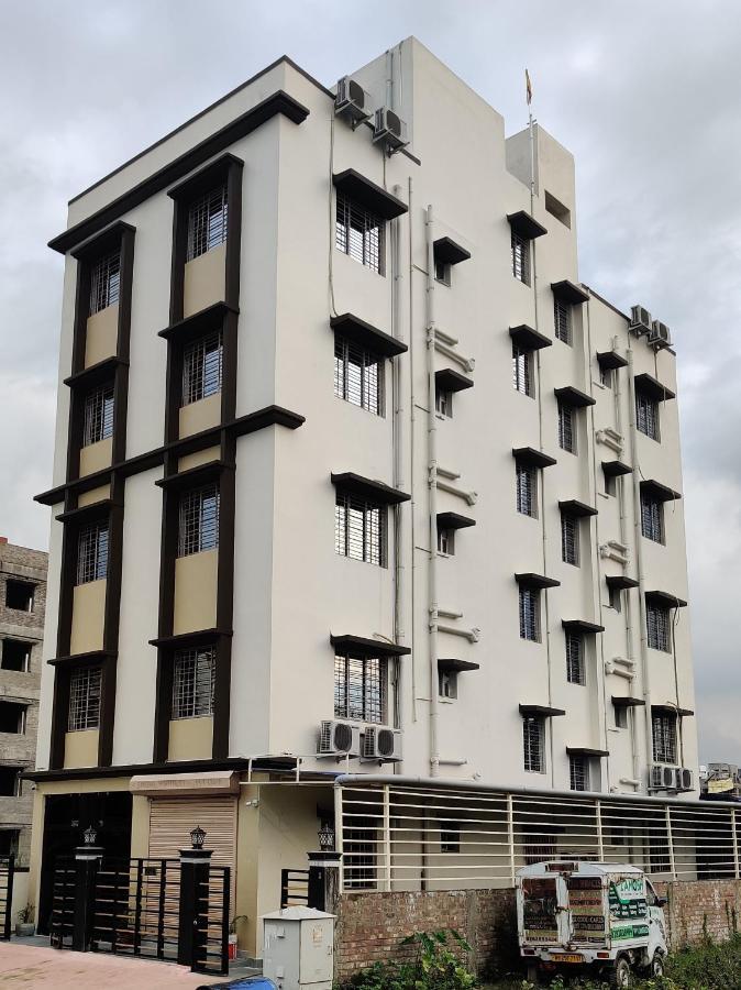 Sanjiva Suites Колката Екстериор снимка
